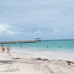 Cerca De La Playa Apartamento Familiar